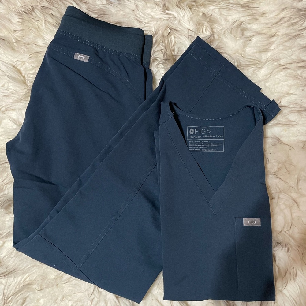 XXS FIGS SCRUBS SET